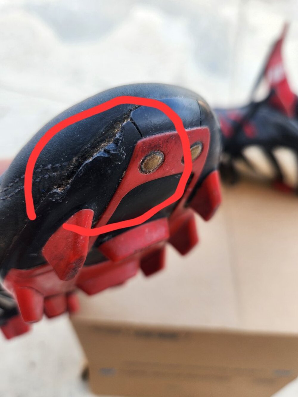Vintage 2004 Adidas Predator Pulse SG Soccer Cleats Black Red Men's Size 10 1/2 - Picture 14 of 14